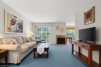 22 Willow Ci #702, Hamburg, NJ 07419 - Photo 3