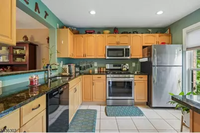 129 Woodward Ln, Bernards Township, NJ 07920 - Photo 11