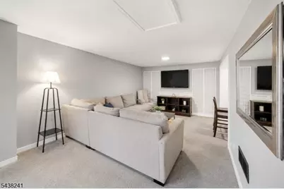 105 N 13th St, Kenilworth, NJ 07033 - Photo 17