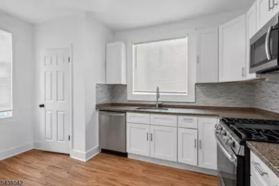 233 S Clinton St, East Orange, NJ 07018 - Photo 15