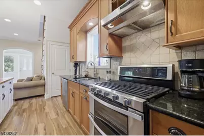 253 Essex St, Long Hill Township, NJ 07980 - Photo 13