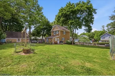 253 Essex St, Long Hill Township, NJ 07980 - Photo 27