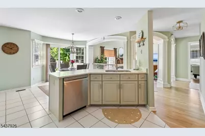 10 Barnstable Rd, Berkeley Heights Township, NJ 07922 - Photo 21