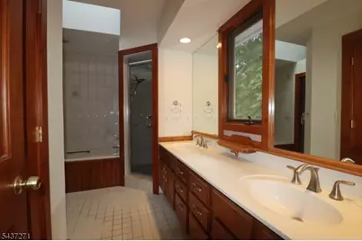 19 McKinley Dr, Rockaway, NJ 07866 - Photo 15