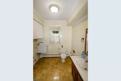 19 McKinley Dr, Rockaway, NJ 07866 - Photo 11