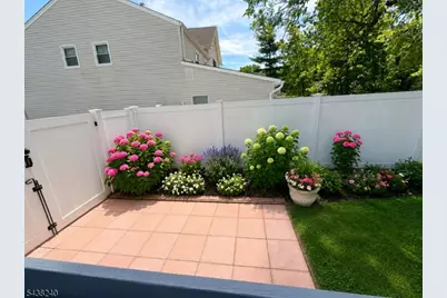 11 Coral Ct, Woodbridge Township, NJ 07067 - Photo 21