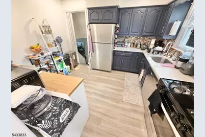344 Nottingham Way, Union Township, NJ 07083 - Photo 15