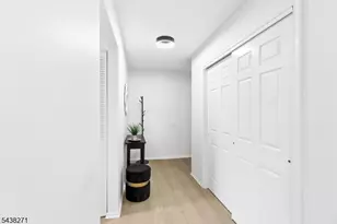 121-B Beverly Hill Terrace, Woodbridge Township, NJ 07095 - Photo 5