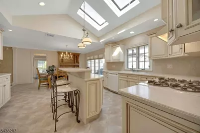 184 W Passaic Ave, Rutherford, NJ 07070 - Photo 5