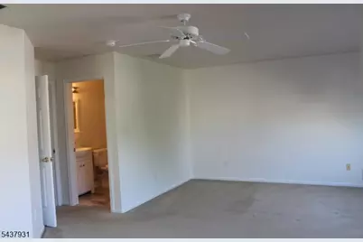 19 Cummington Ln, Raritan Township, NJ 08822 - Photo 11