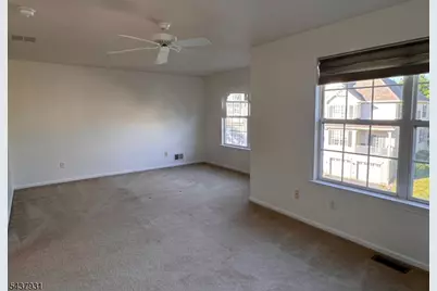 19 Cummington Ln, Raritan Township, NJ 08822 - Photo 15