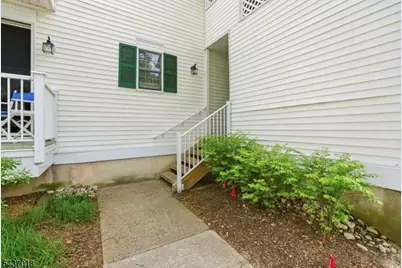 130 Smithfield Ct, Bernards Township, NJ 07920 - Photo 25