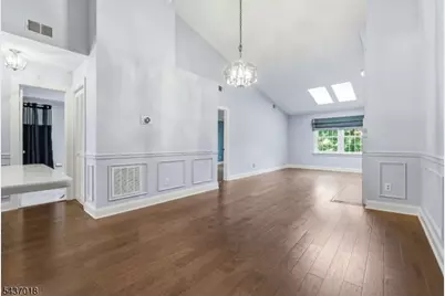 130 Smithfield Ct, Bernards Township, NJ 07920 - Photo 7