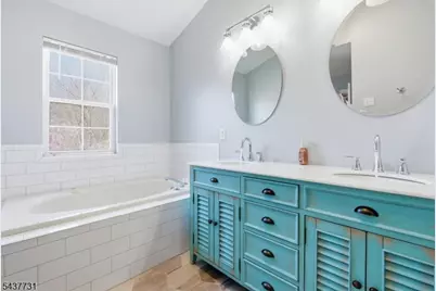 42 Pond Hollow Dr, Jefferson Township, NJ 07438 - Photo 17