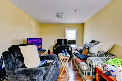 138 Hamburg Tpke, Bloomingdale, NJ 07403 - Photo 7