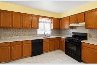 1109 Essex Ave, Linden, NJ 07036 - Photo 15