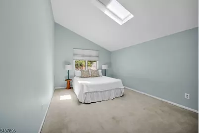 72 Agawam Dr, Wayne, NJ 07470 - Photo 23