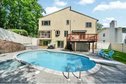 72 Agawam Dr, Wayne, NJ 07470 - Photo 3