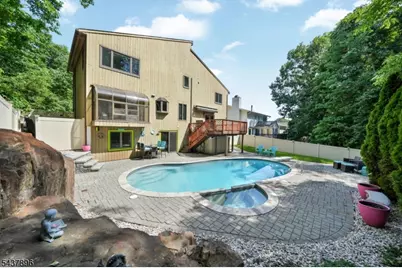 72 Agawam Dr, Wayne, NJ 07470 - Photo 39