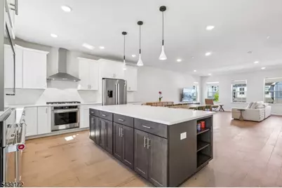 1 Periwinkle Ln, Warren Township, NJ 07059 - Photo 5