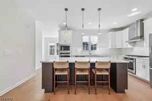 1 Periwinkle Ln, Warren Township, NJ 07059 - Photo 7