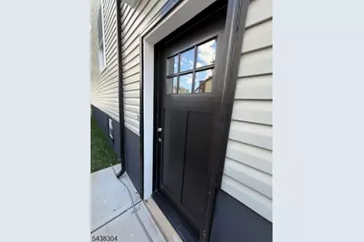 170 N 18th St, East Orange, NJ 07017 - Photo 11