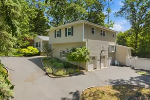 12 Wildwood Dr, North Caldwell, NJ 07006 - Photo 3