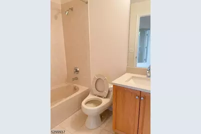 511 Kensington Ln, Livingston, NJ 07039 - Photo 13