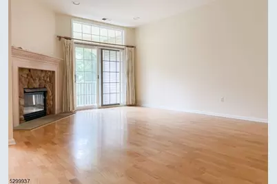 511 Kensington Ln, Livingston, NJ 07039 - Photo 3