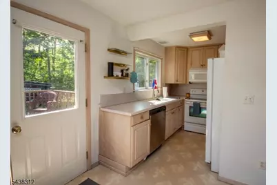 209 Fairview Ave, Hampton Township, NJ 07860 - Photo 5