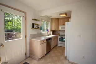 209 Fairview Ave, Hampton Township, NJ 07860 - Photo 5