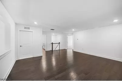 17 Kelsch Dr, Morris Plains, NJ 07950 - Photo 31