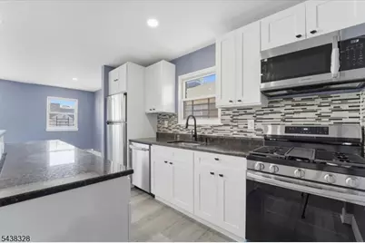 816-826 W Grand St #3B, Elizabeth, NJ 07202 - Photo 11
