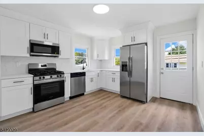 414 S Pine Ave, Sayreville, NJ 08879 - Photo 13