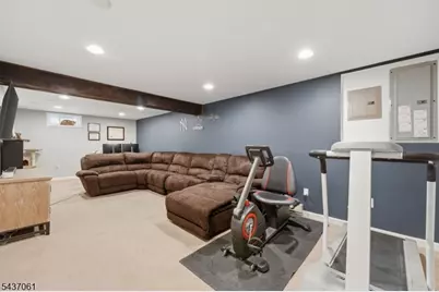 16 Windsor Dr, Jefferson Township, NJ 07438 - Photo 31