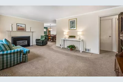 10 Overhill Dr, Madison, NJ 07940 - Photo 3