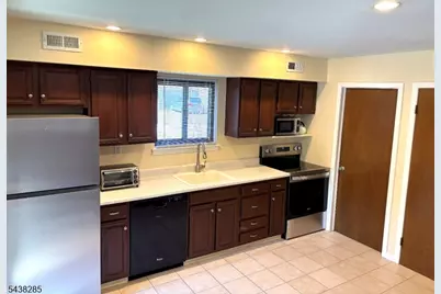 498 Auten Rd 2D, Hillsborough Township, NJ 08844 - Photo 11