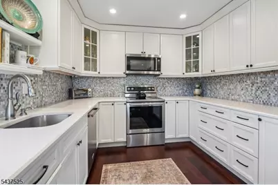 11 Euclid Ave #6C, Summit, NJ 07901 - Photo 11