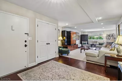 11 Euclid Ave #6C, Summit, NJ 07901 - Photo 7