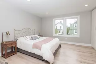27 Mission St, Montclair, NJ 07042 - Photo 9