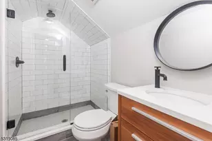 27 Mission St, Montclair, NJ 07042 - Photo 15