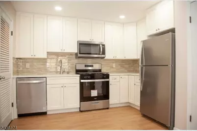 105 Newark Pompton Turnpike #B14D, Pequannock Township, NJ 07440 - Photo 3