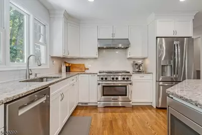 22 Ridge Dr W., Berkeley Heights Township, NJ 07922 - Photo 17