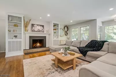 22 Ridge Dr W., Berkeley Heights Township, NJ 07922 - Photo 9