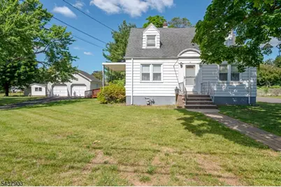 137 Valpeck Ave, Raritan, NJ 08869 - Photo 1