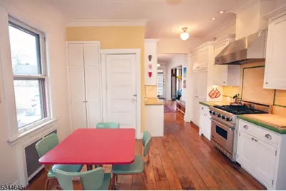 110 Montclair Ave, Montclair, NJ 07042 - Photo 19