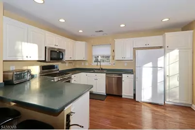 13 Minuteman Ct Ondo, Bernards Township, NJ 07920 - Photo 19