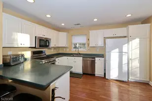 13 Minuteman Ct Ondo, Bernards Township, NJ 07920 - Photo 19