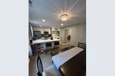 448 Saint Giles Ct, Franklin Township, NJ 08873 - Photo 5