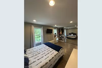 448 Saint Giles Ct, Franklin Township, NJ 08873 - Photo 21